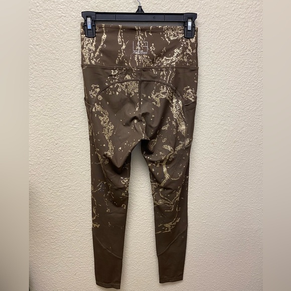 LuxeLadyFit Patterned Leggings - Picture 3 of 4